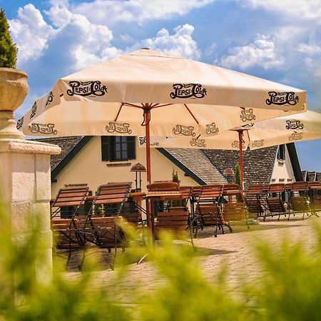 Takler Kuria Hotel Szekszárd Exterior photo