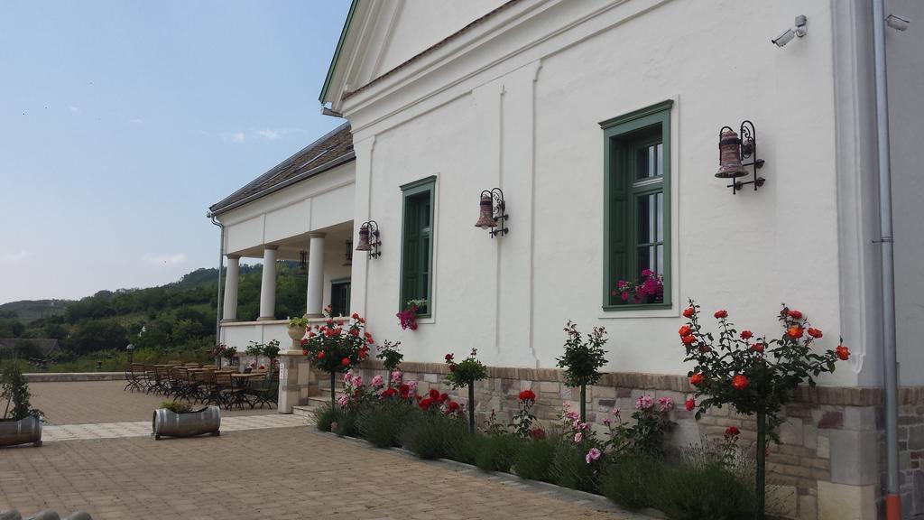 Takler Kuria Hotel Szekszárd Exterior photo