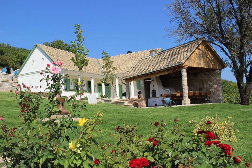 Takler Kuria Hotel Szekszárd Exterior photo