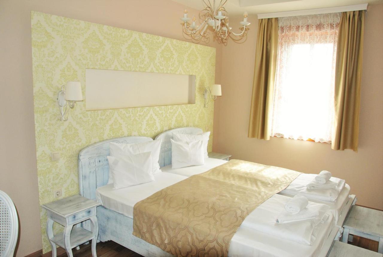 Takler Kuria Hotel Szekszárd Exterior photo